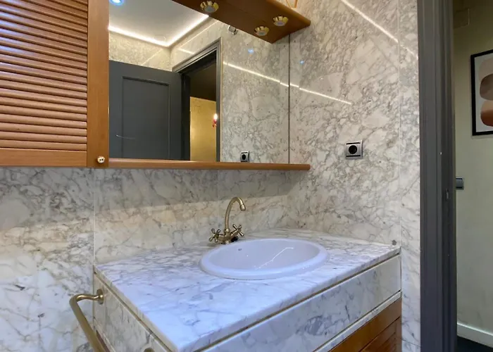 Misericorde Ii By Aroom - Vut Le 971 아파트